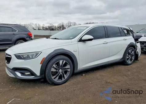 2018 Buick Regal Tourx Preferred z USA, uszkodzony, nr VIN W04GU8SX5J1058459